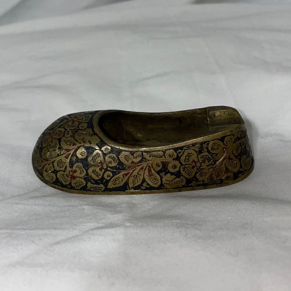 Vintage brass ashtray shaped like a slipper
